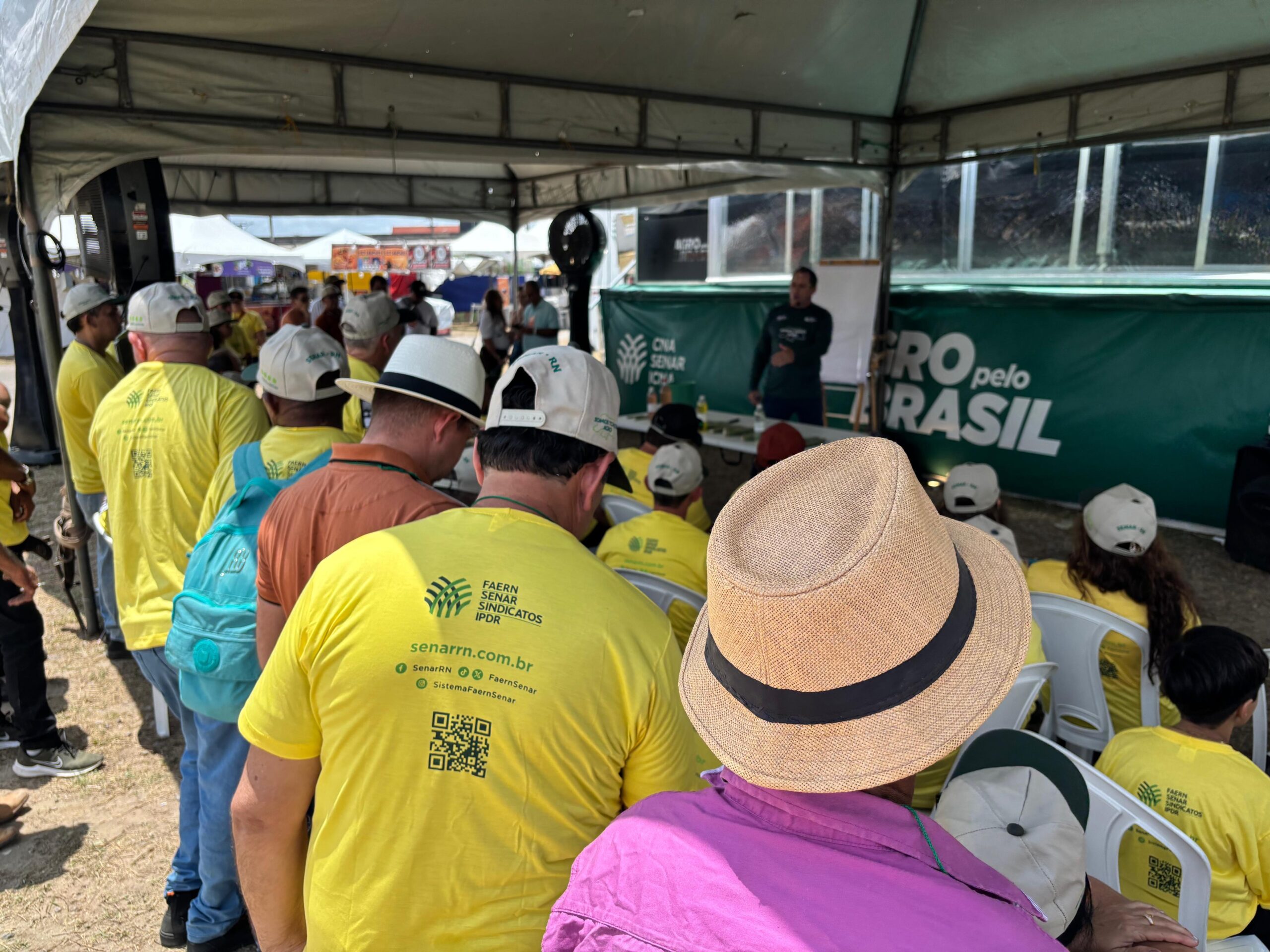 Caravanas do Sistema Faern/Senar levam produtores à Festa do Boi